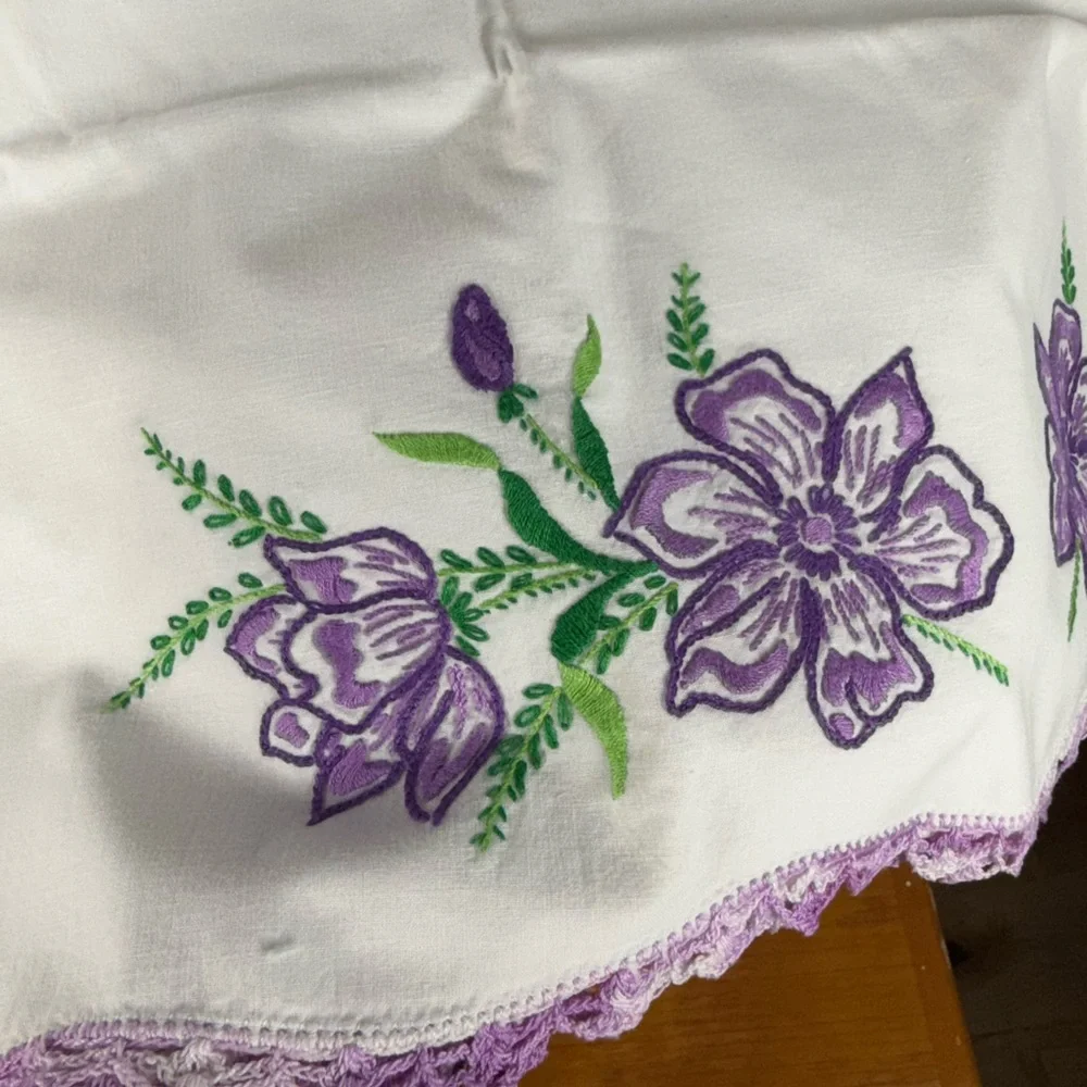 Floral Embroidered‎ Pillowcases Set